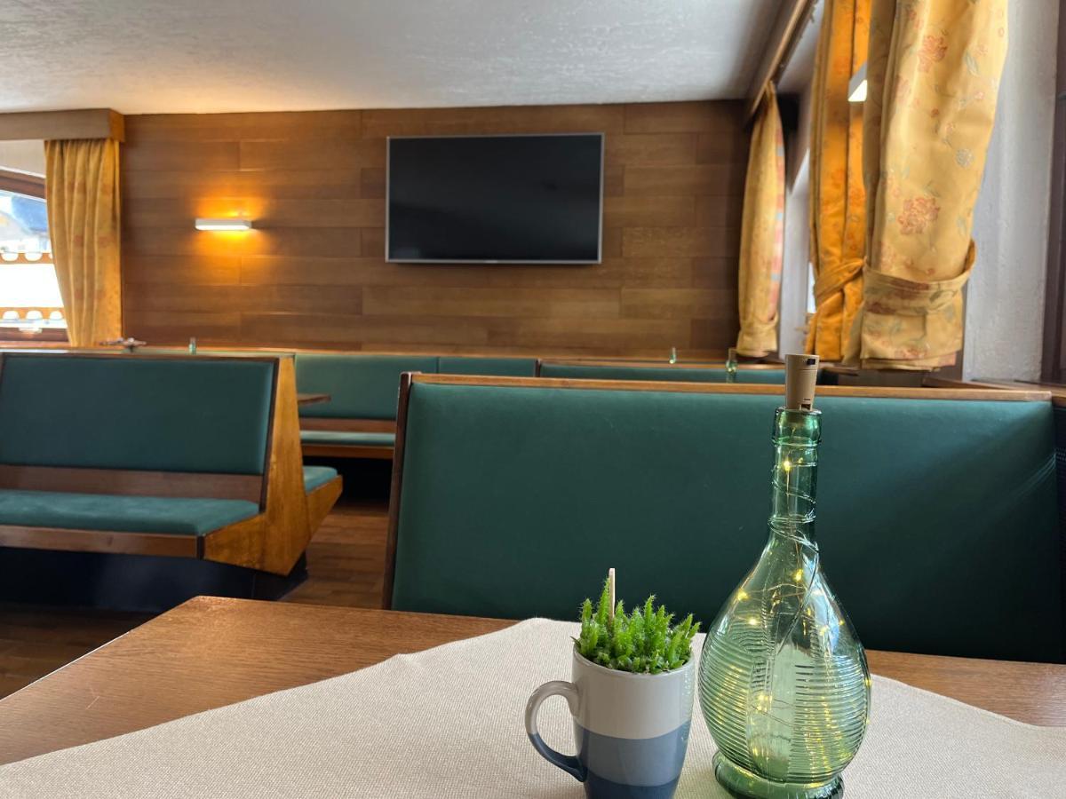 阿雷特雷百特酒店 圣卡特琳娜瓦尔夫 外观 照片